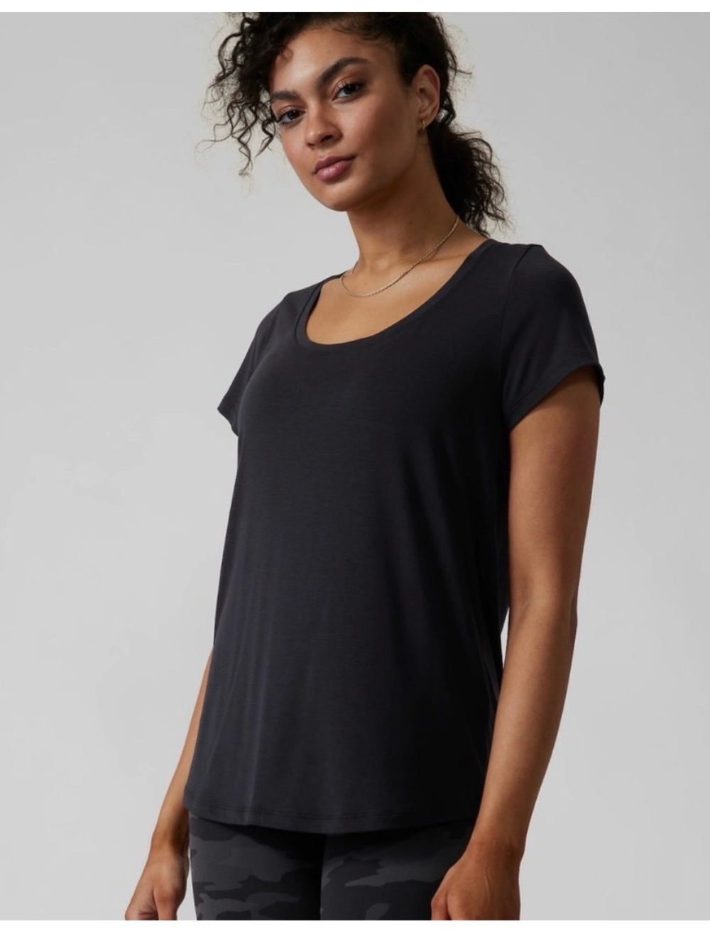 Athleta Breezy Classic Scoop Neck Women's Tee - Black